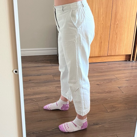 Gap Mid-Rise Capri Khakis - Straight cut, Off-white - Picture 12 of 12